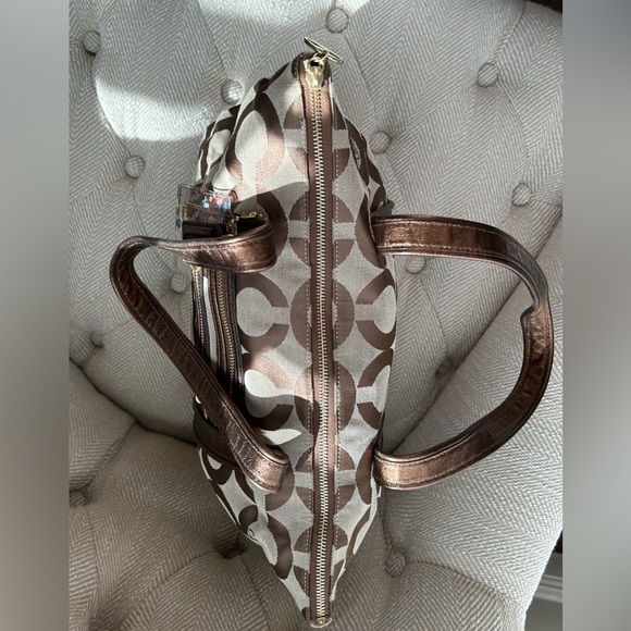 Coach Poppy Tote Handbag - Picture 13 of 13